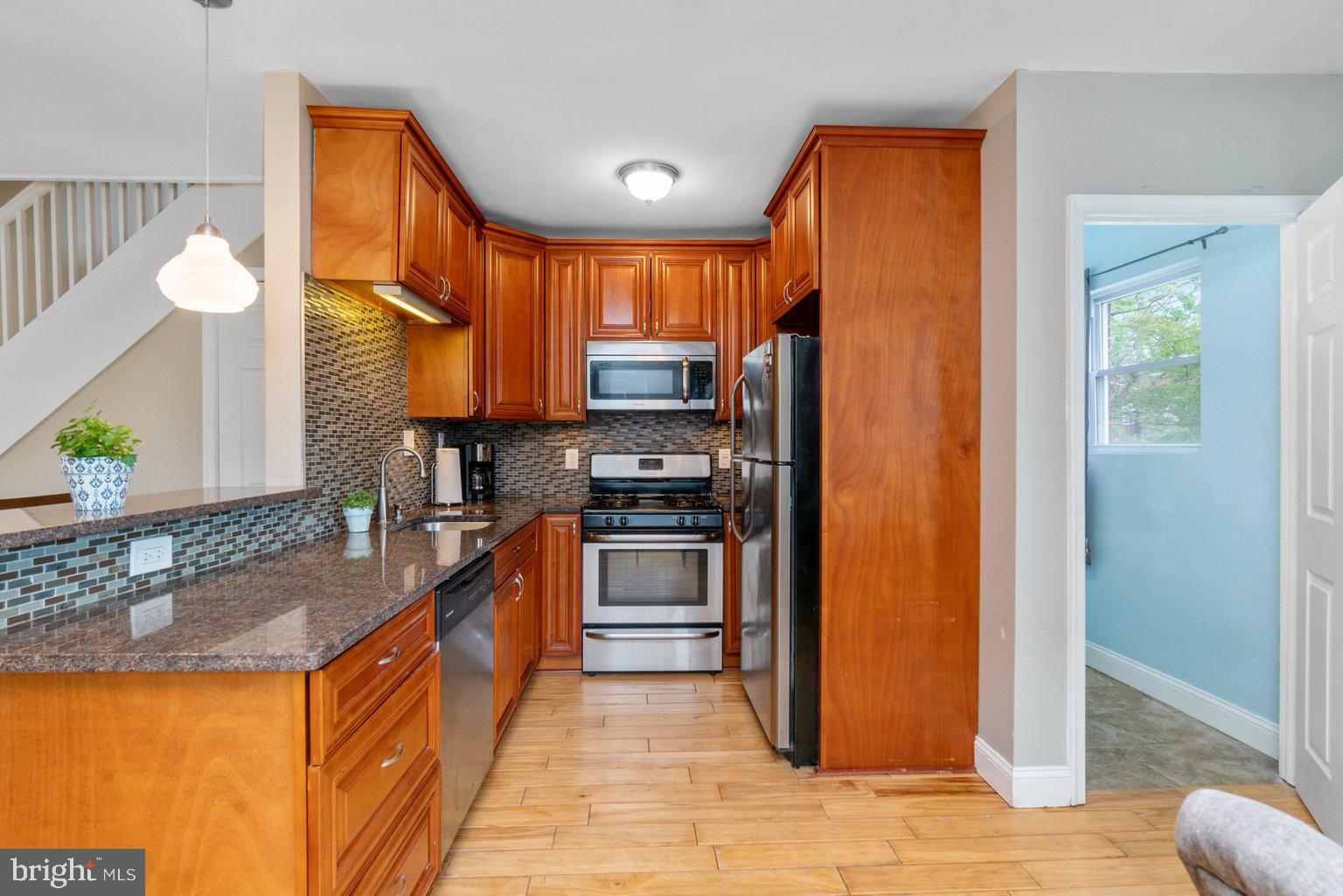 3701 Elkader Road Baltimore, MD 21218 - Photo 12 of 38