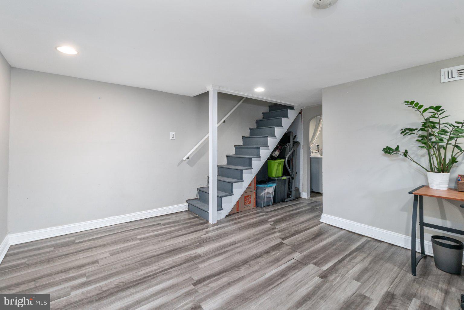 3701 Elkader Road Baltimore, MD 21218 - Photo 30 of 38