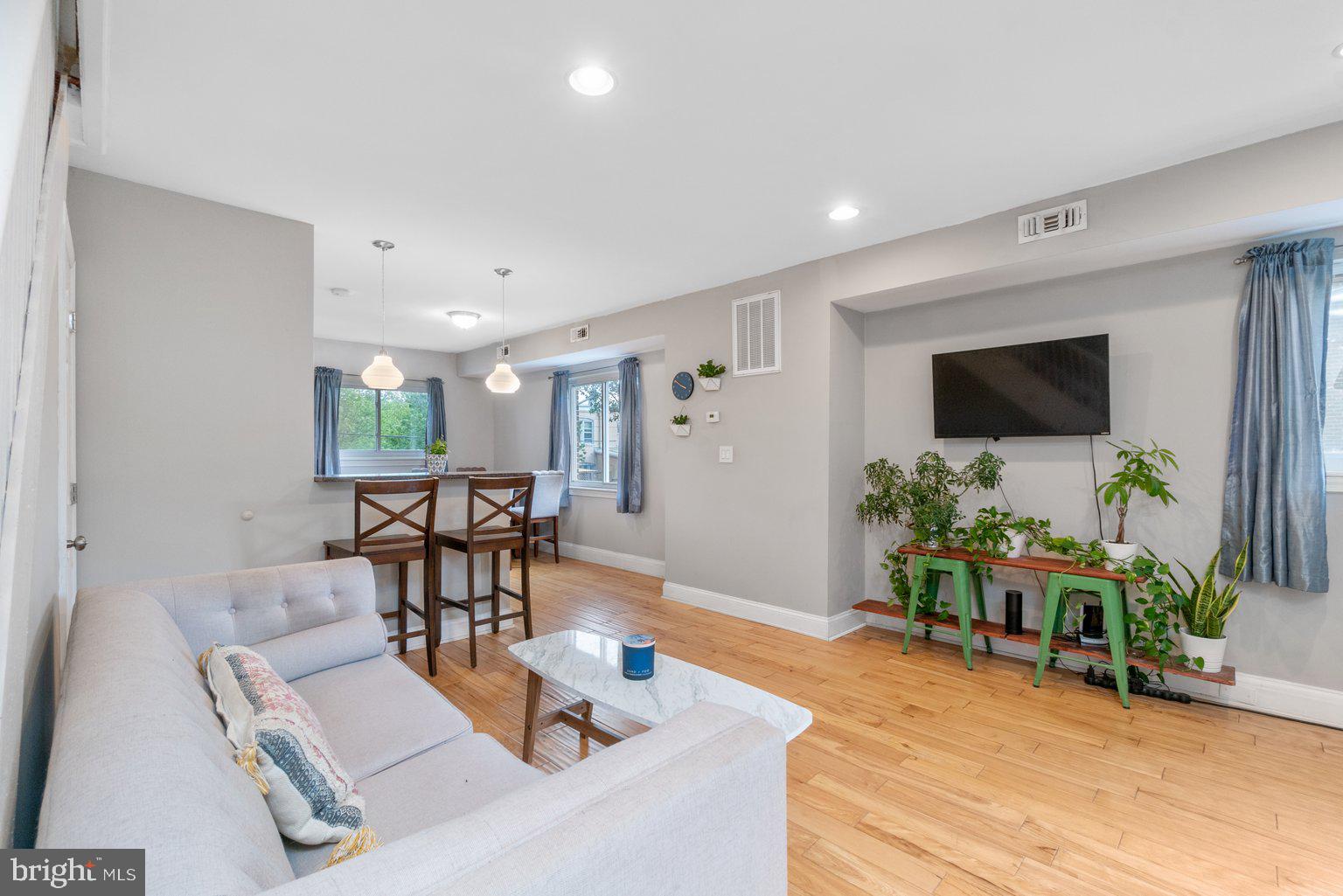 3701 Elkader Road Baltimore, MD 21218 - Photo 7 of 38