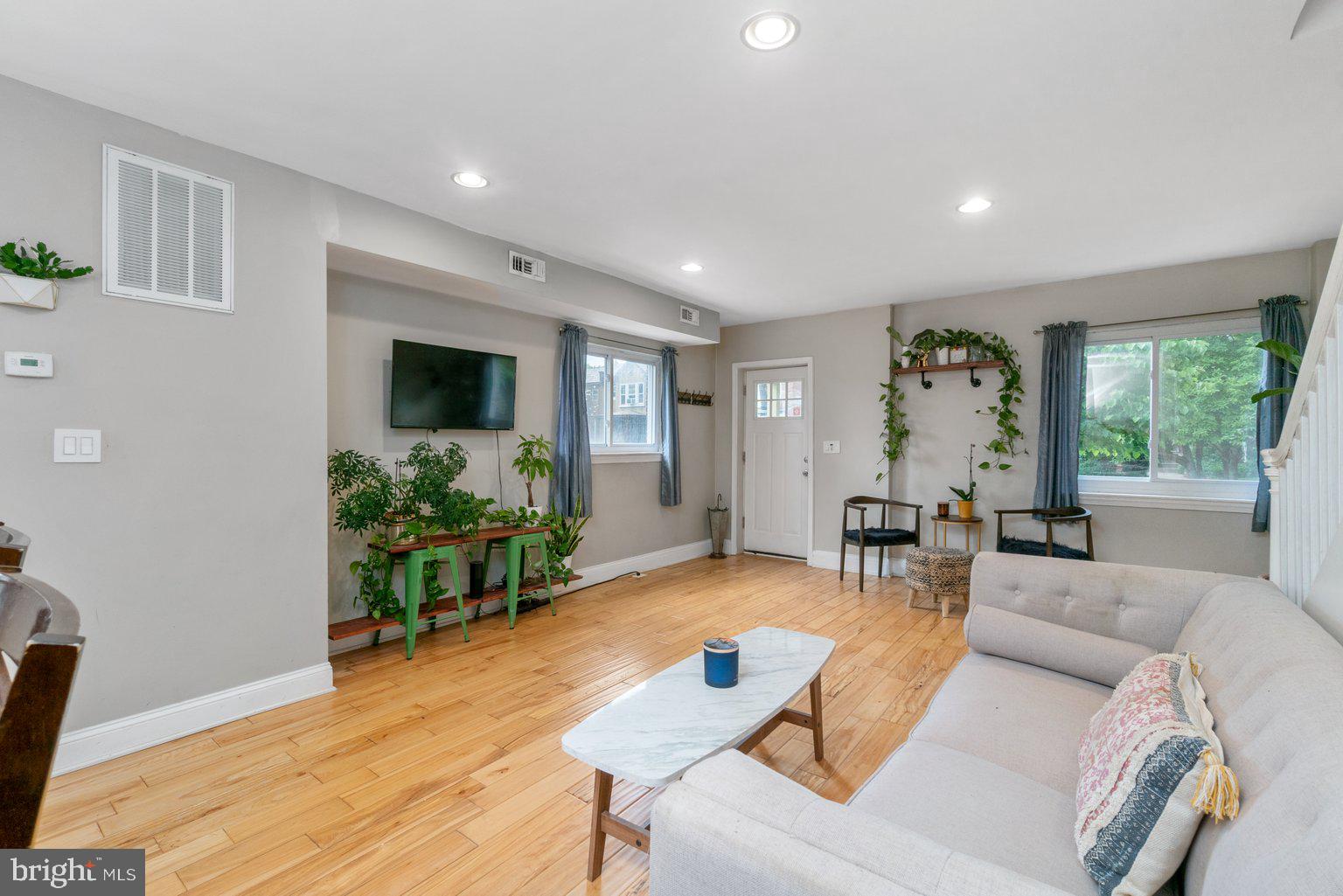 3701 Elkader Road Baltimore, MD 21218 - Photo 9 of 38