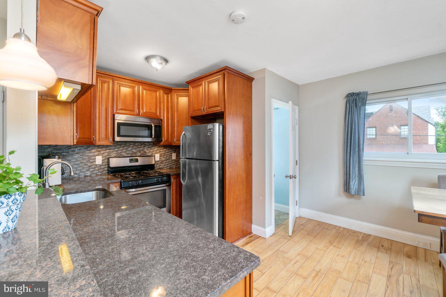 3701 Elkader Road Baltimore, MD 21218 - Photo 10 of 38