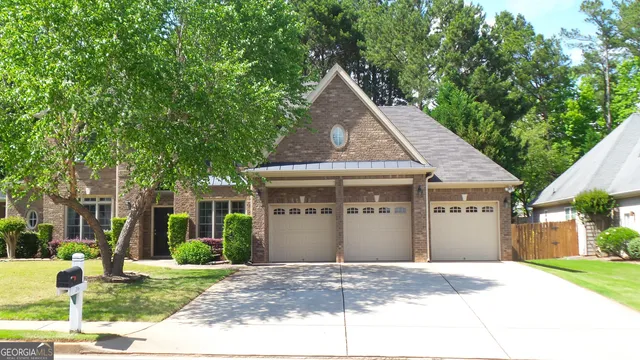 $2,095 | 206 Lake Forest Drive, Newnan, GA 30265