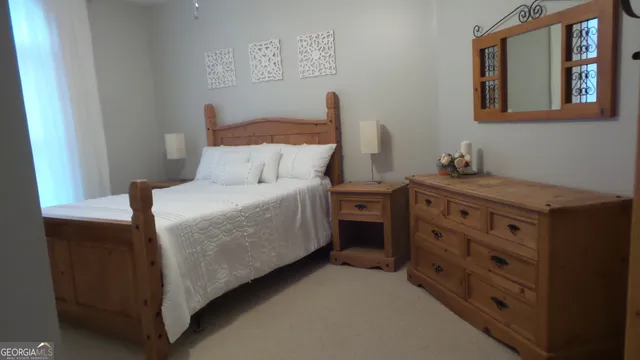 $2,095 | 206 Lake Forest Drive, Newnan, GA 30265