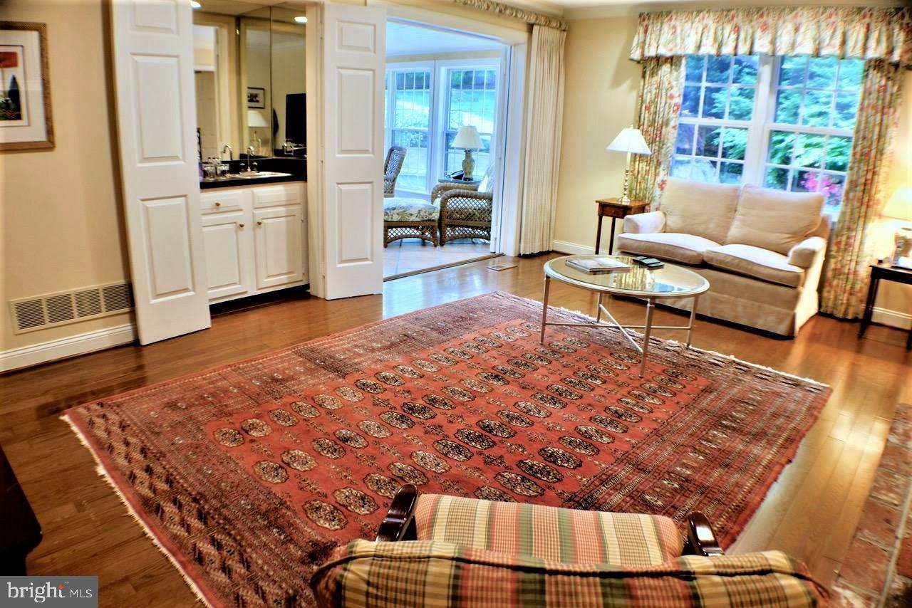 1066 Beaumont Road Berwyn, PA 19312 - Photo 12 of 40 Family room and wetbar