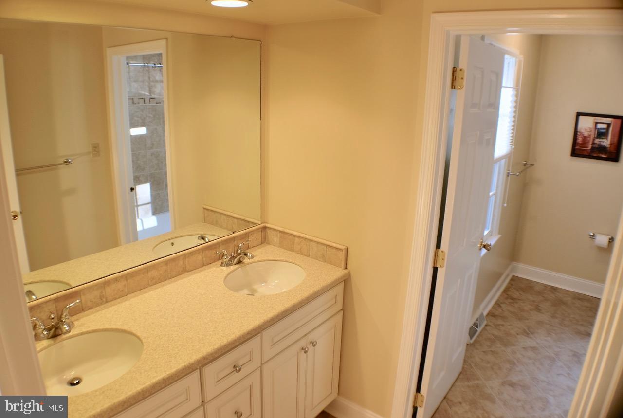 1066 Beaumont Road Berwyn, PA 19312 - Photo 35 of 40 Hall bath
