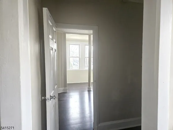 $1,700 | 33 Elmwood Place, Unit 5, Elizabeth, NJ 07208