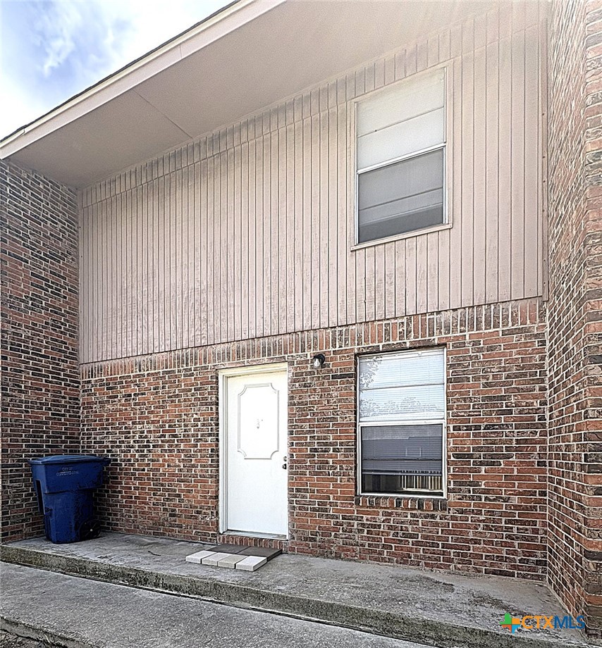 402 South 2nd Street, Unit B Copperas Cove, TX 76522 - Photo 2 of 13