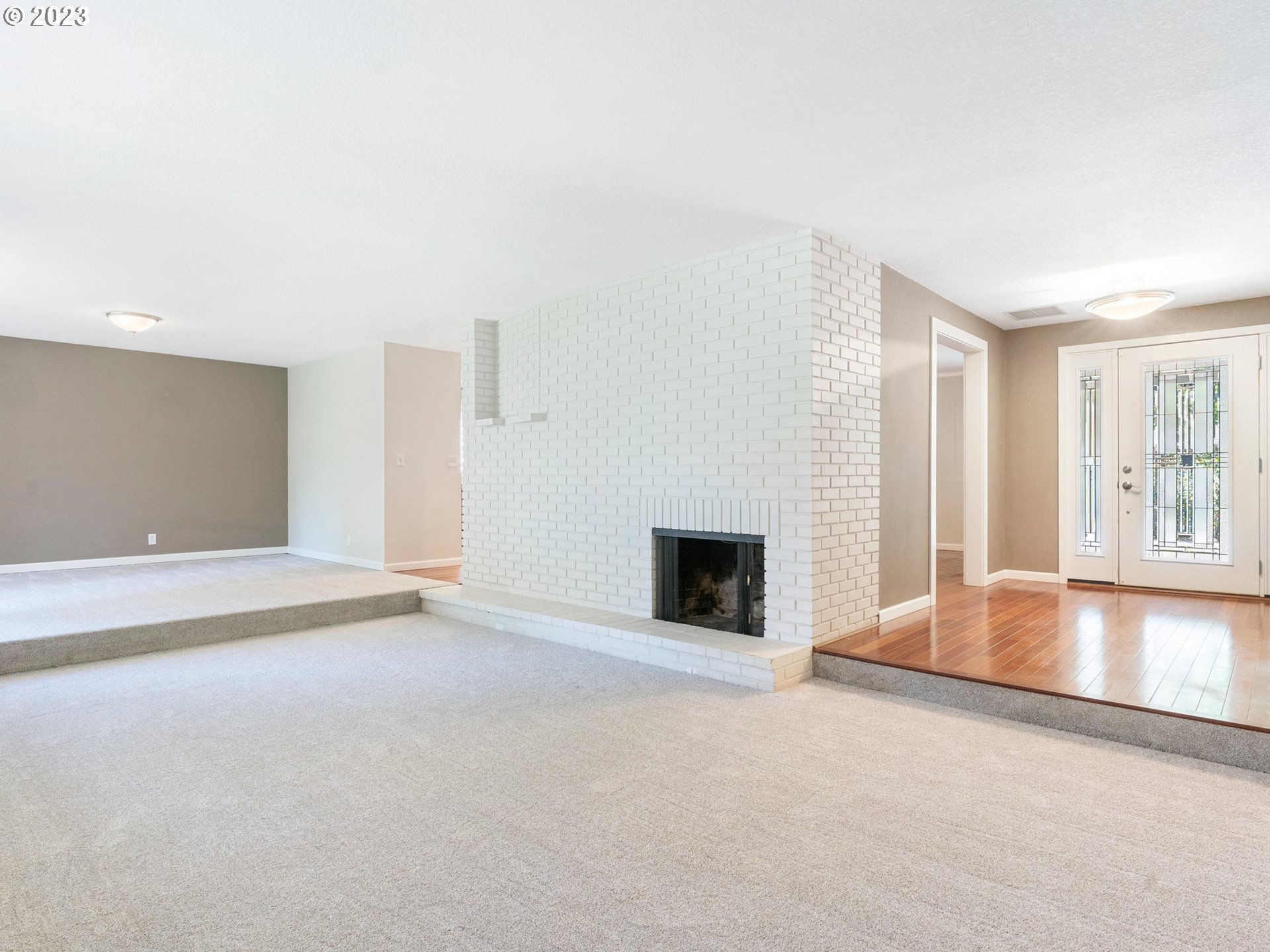 17875 Southwest Shawnee Trail Tualatin, OR 97062 - Photo 14 of 44 an empty room with windows