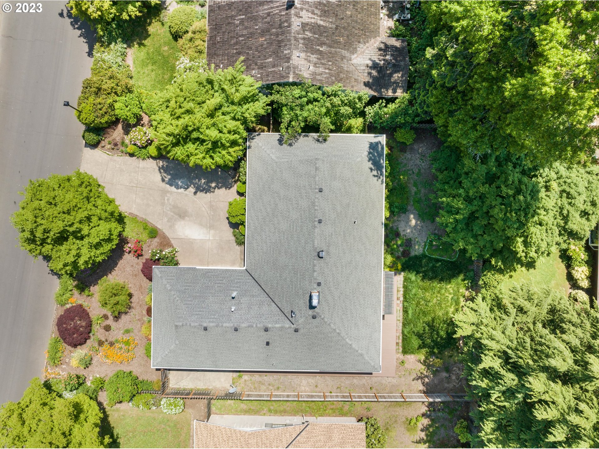 17875 Southwest Shawnee Trail Tualatin, OR 97062 - Photo 36 of 44 an aerial view of a residential house with outdoor space