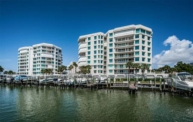 $1,795,000 | 1 Seaside Lane, Unit 302, Belleair, FL 33756