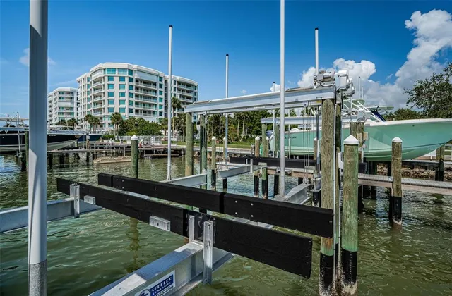 $1,795,000 | 1 Seaside Lane, Unit 302, Belleair, FL 33756