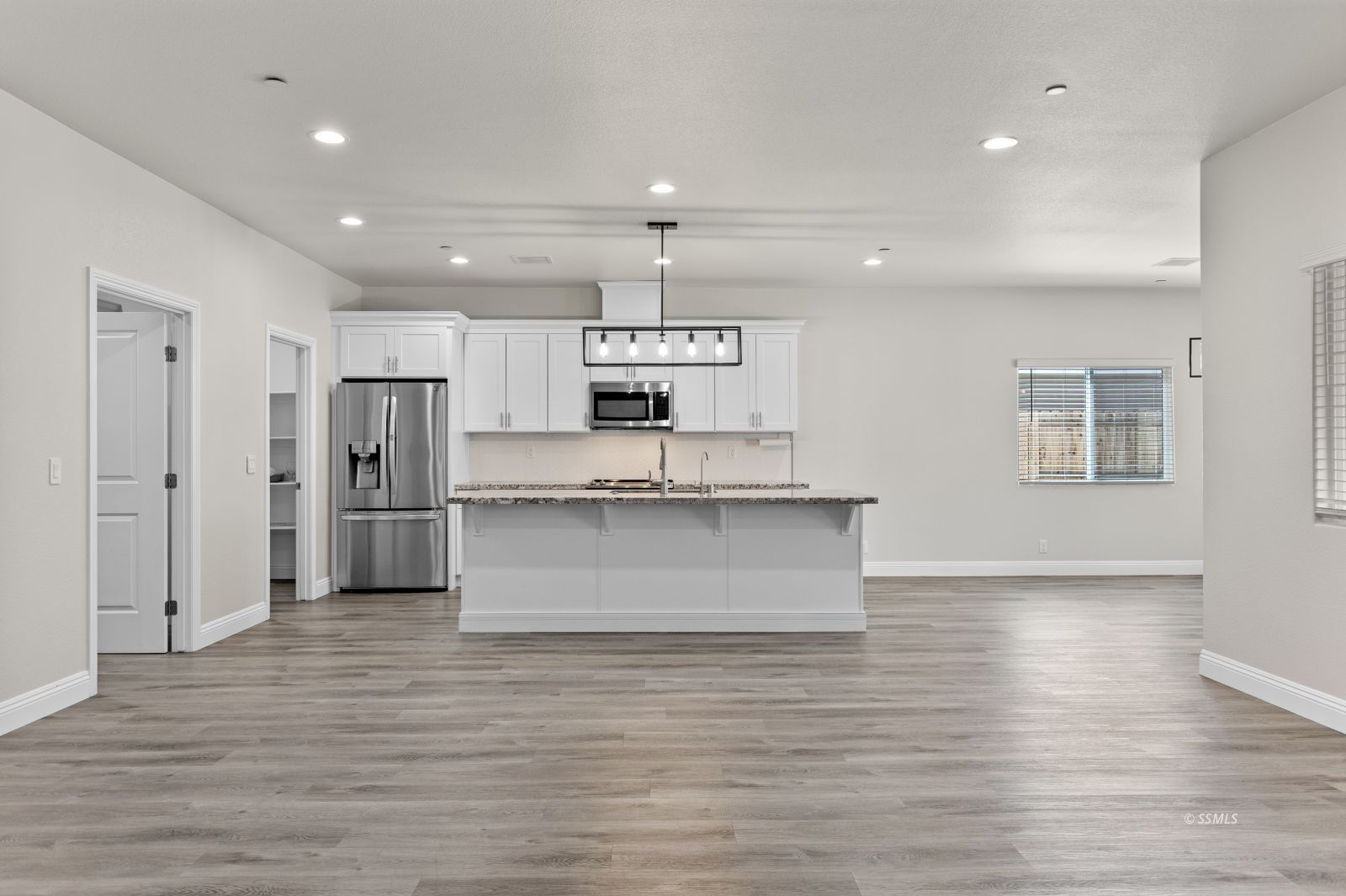 817 Paradise Drive Ridgecrest, CA 93555 - Photo 10 of 39 Gallery Image 10