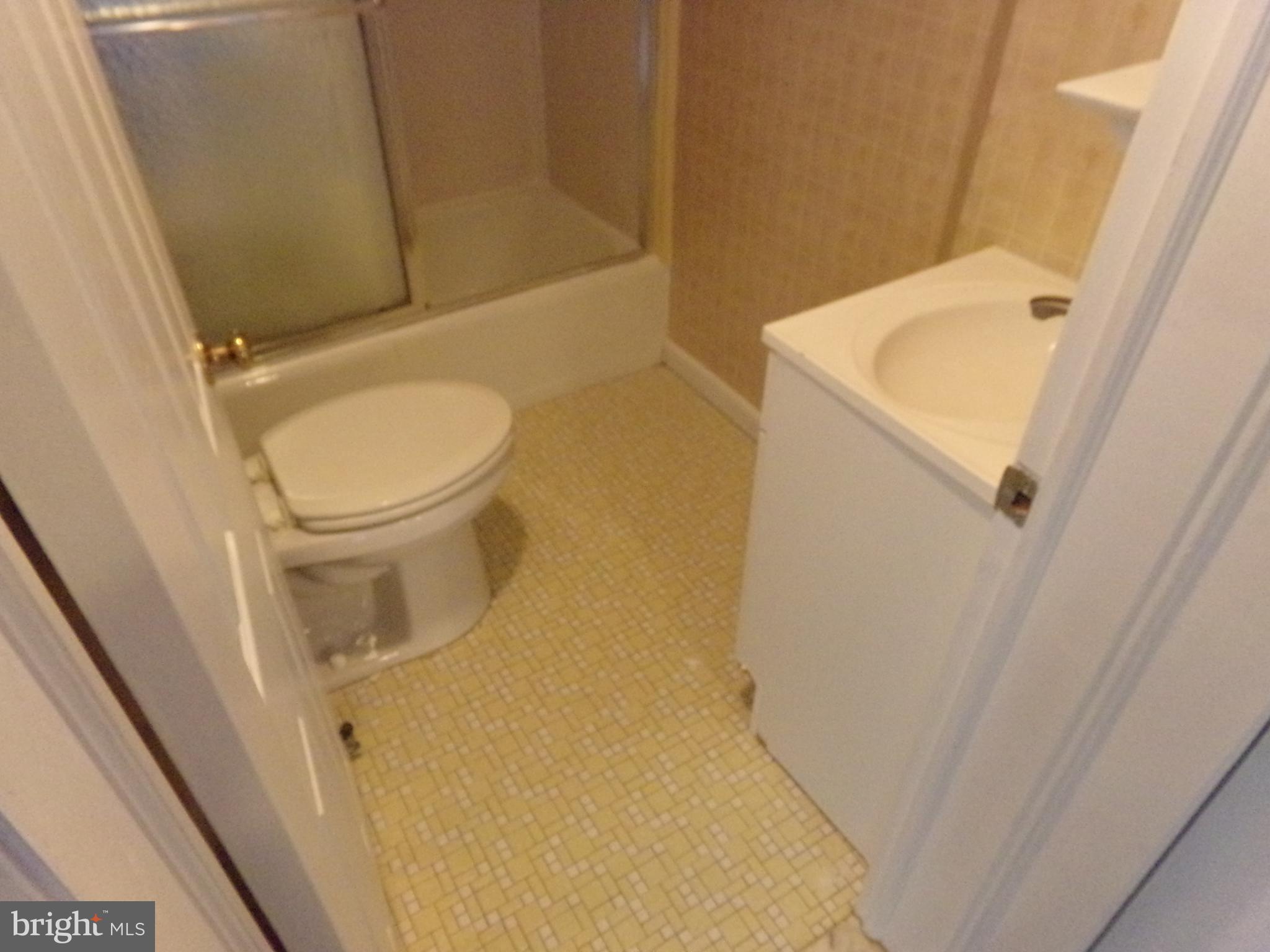 4614 Moravia Road Baltimore, MD 21206 - Photo 21 of 30 Gallery Image 21