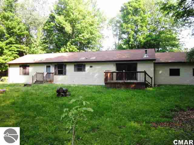 8409 West Fillmore Road Sumner, MI 48889 - Photo 16 of 16 1768251-15.JPG