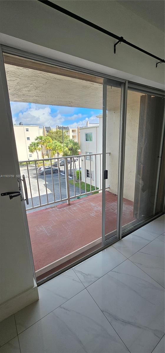 7775 Southwest 86th Street, Unit F1301 Miami, FL 33143 - Photo 8 of 20 a view of an outdoor space