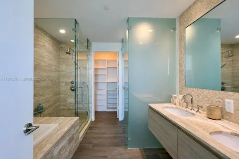 $799,000 | 2900 Northeast 7th Avenue, Unit 3606, Miami, FL 33137