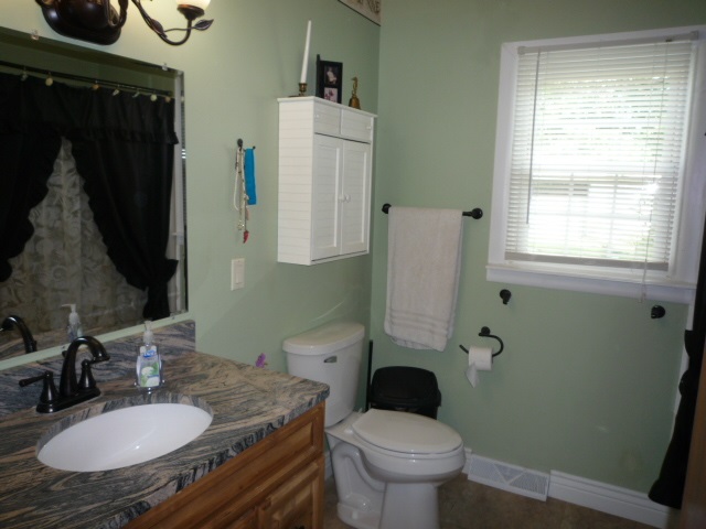 4112 Ridgeview Boulevard Vincennes, IN 47591 - Photo 6 of 12 Gallery Image 6