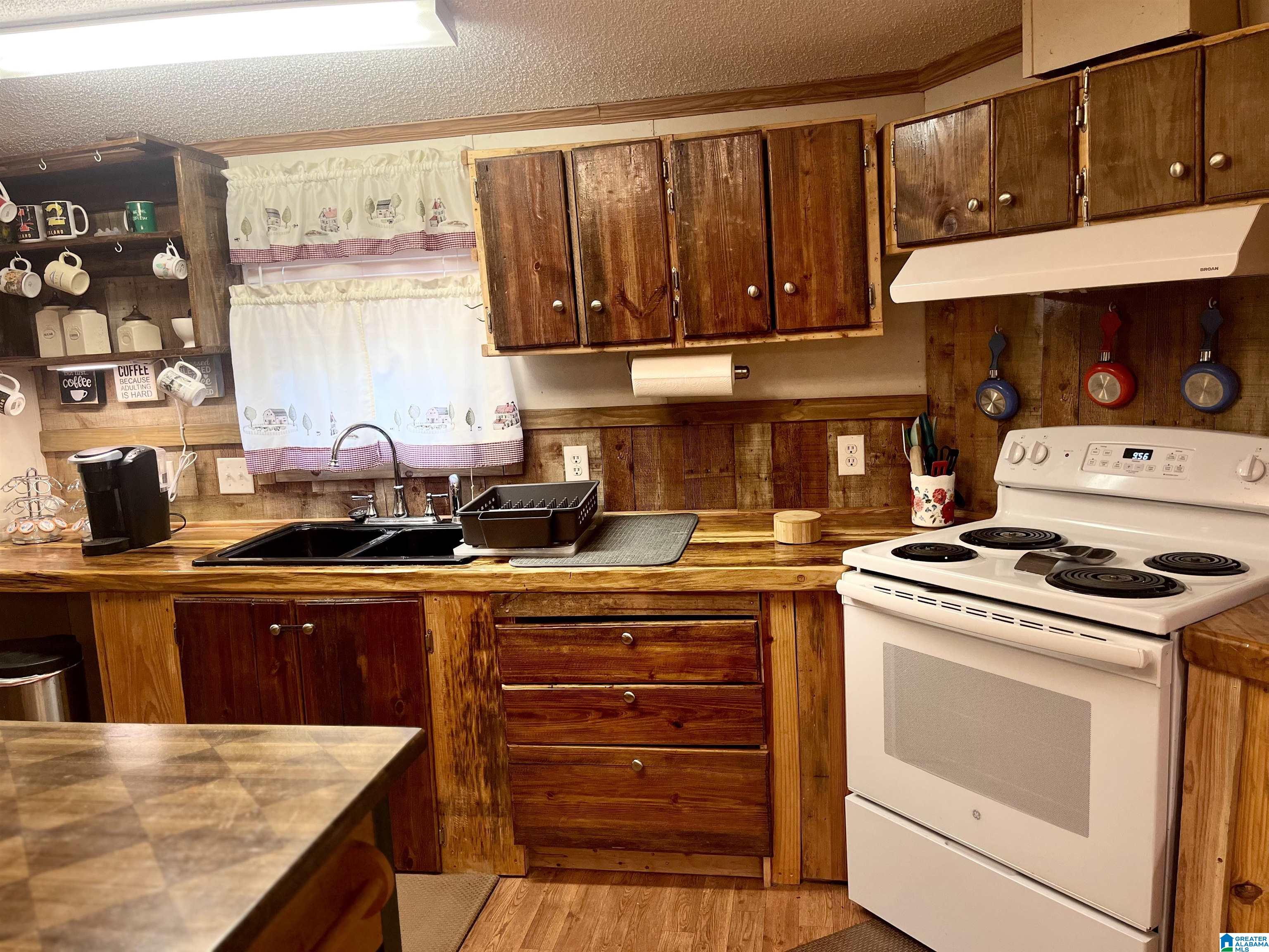 1010 Campbell Road Munford, AL 36268 - Photo 7 of 56