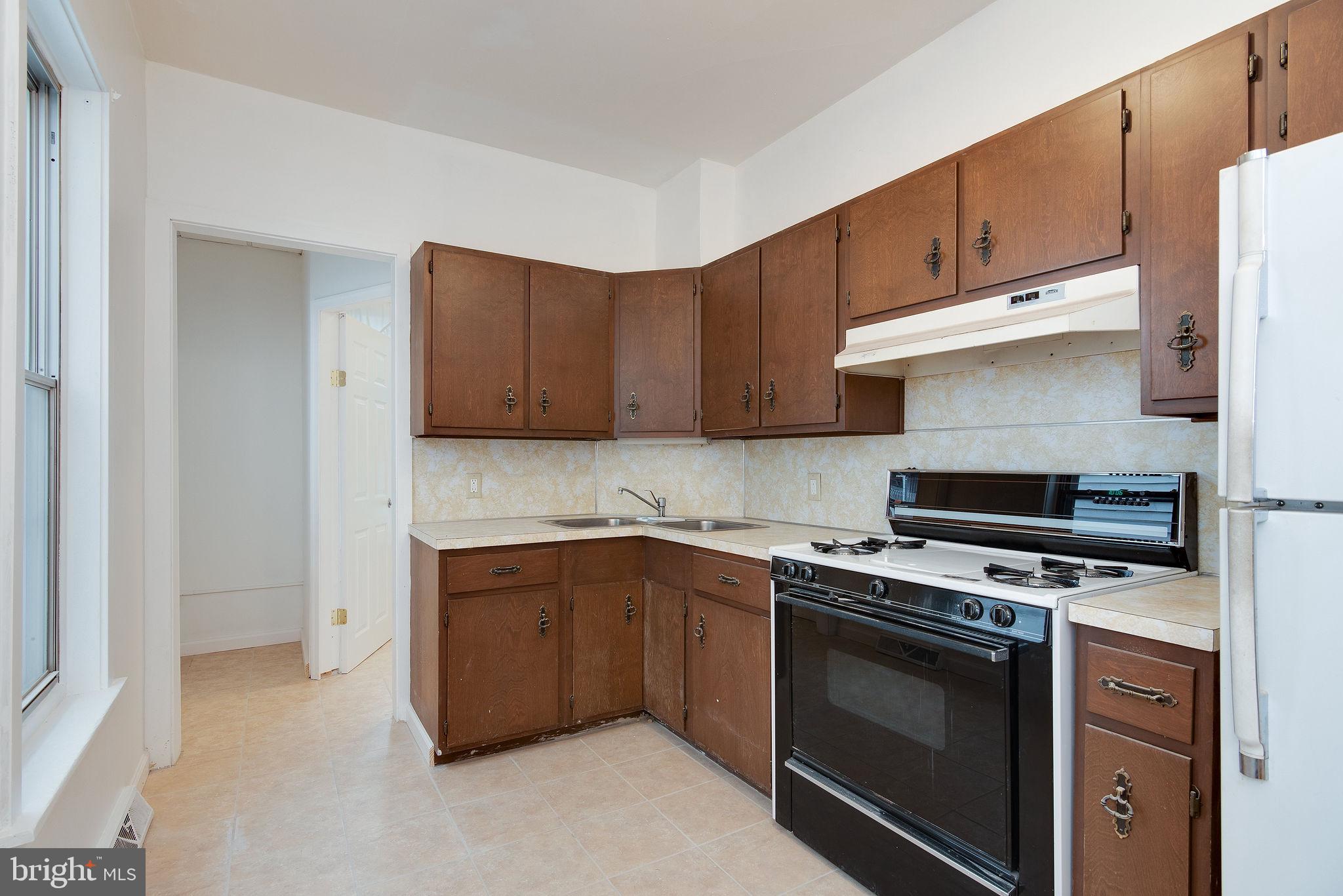 519 Robeson Street Reading, PA 19601 - Photo 6 of 16 Gallery Image 6