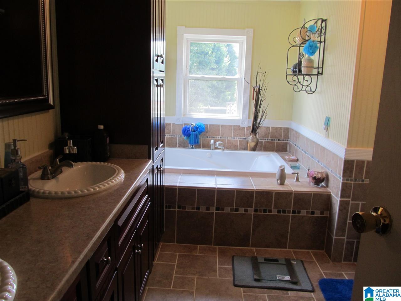 352 Michaels Cove Talladega, AL 35160 - Photo 18 of 31