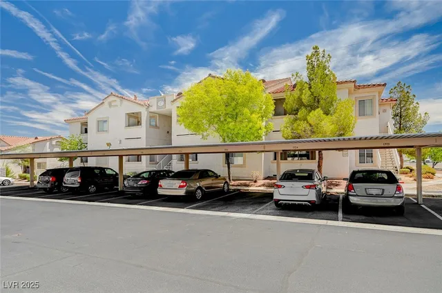 $1,600 | 855 North Stephanie Street, Unit 1724, Henderson, NV 89014