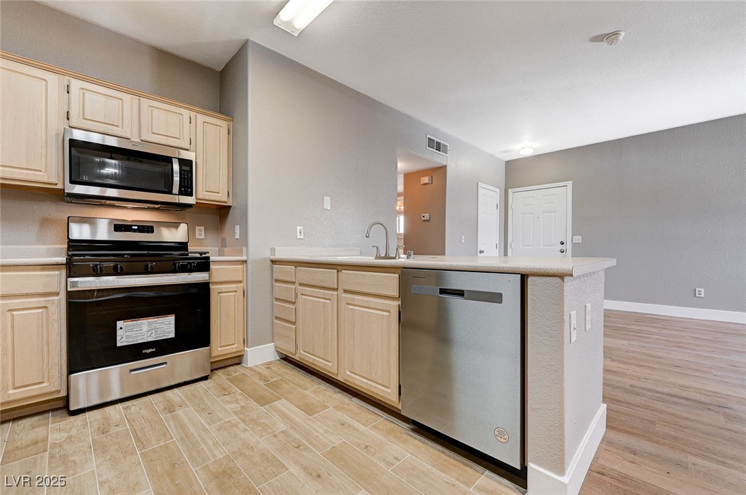 855 North Stephanie Street, Unit 1724 Henderson, NV 89014 - Photo 12 of 36