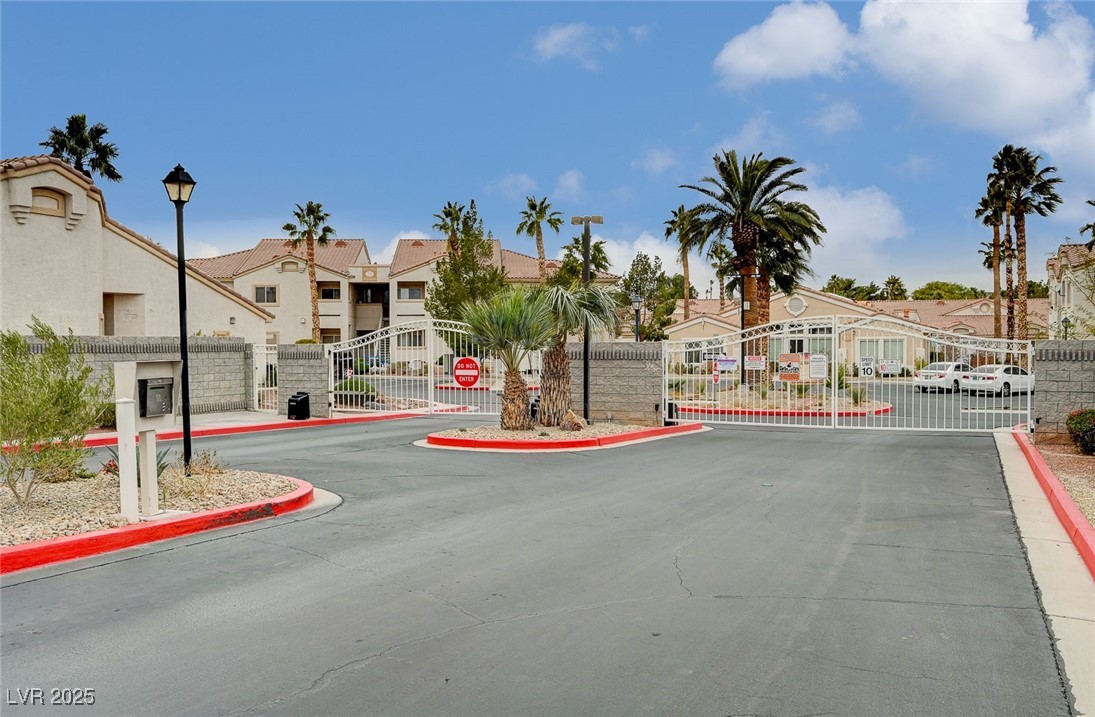 855 North Stephanie Street, Unit 1724 Henderson, NV 89014 - Photo 31 of 36