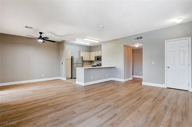 $1,600 | 855 North Stephanie Street, Unit 1724, Henderson, NV 89014
