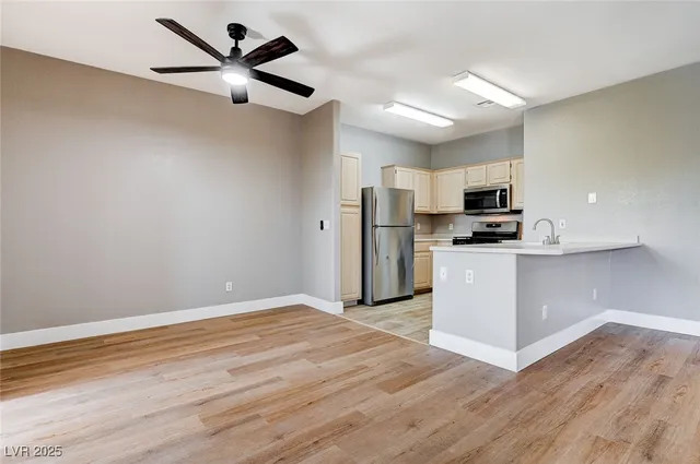 $1,600 | 855 North Stephanie Street, Unit 1724, Henderson, NV 89014