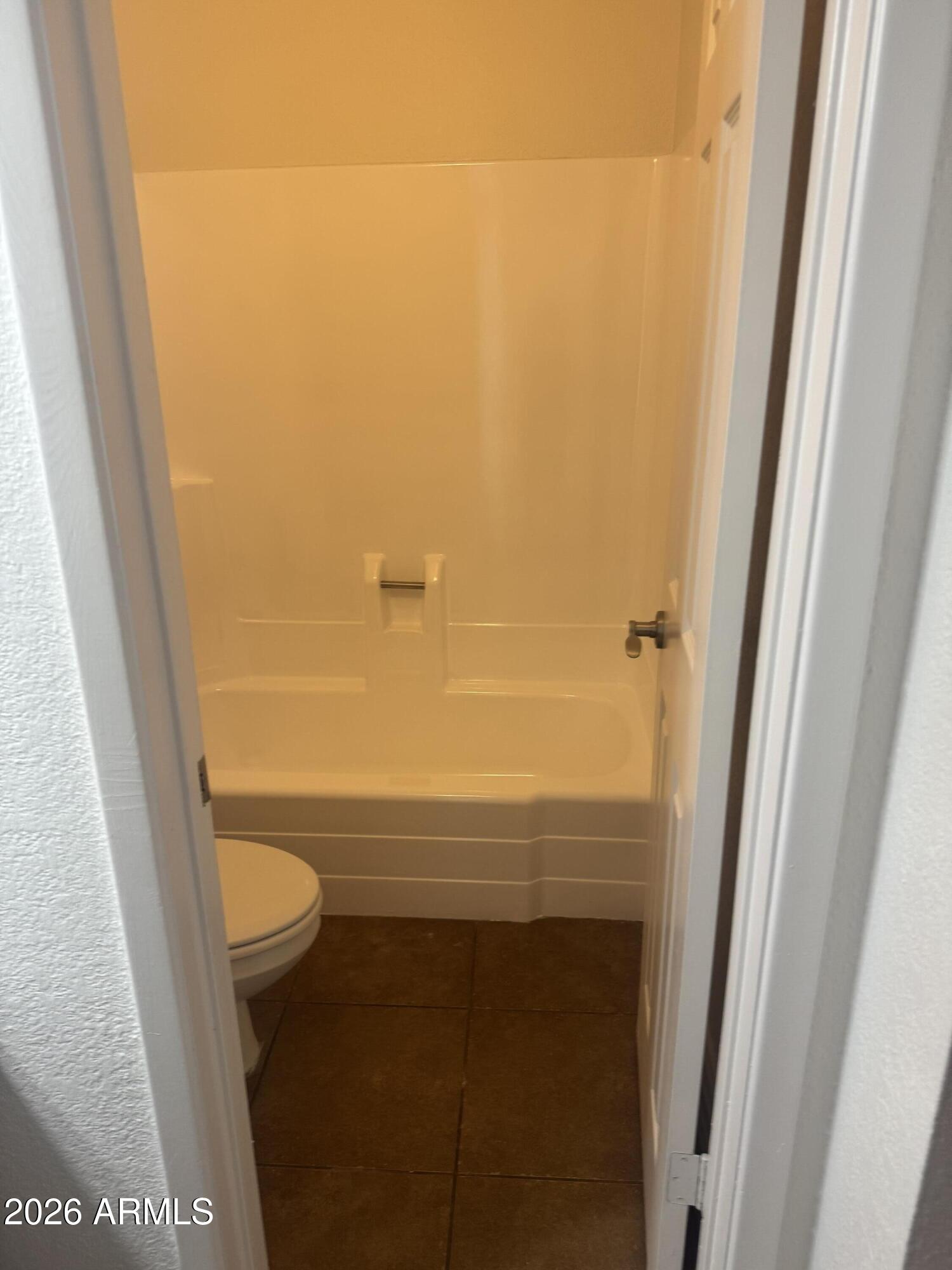 3825 East Camelback Road, Unit 263 Phoenix, AZ 85018 - Photo 5 of 15 bathroom
