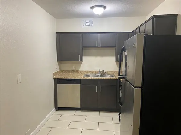 $925 | 4618 Reiger Avenue, Unit 112, Dallas, TX 75246