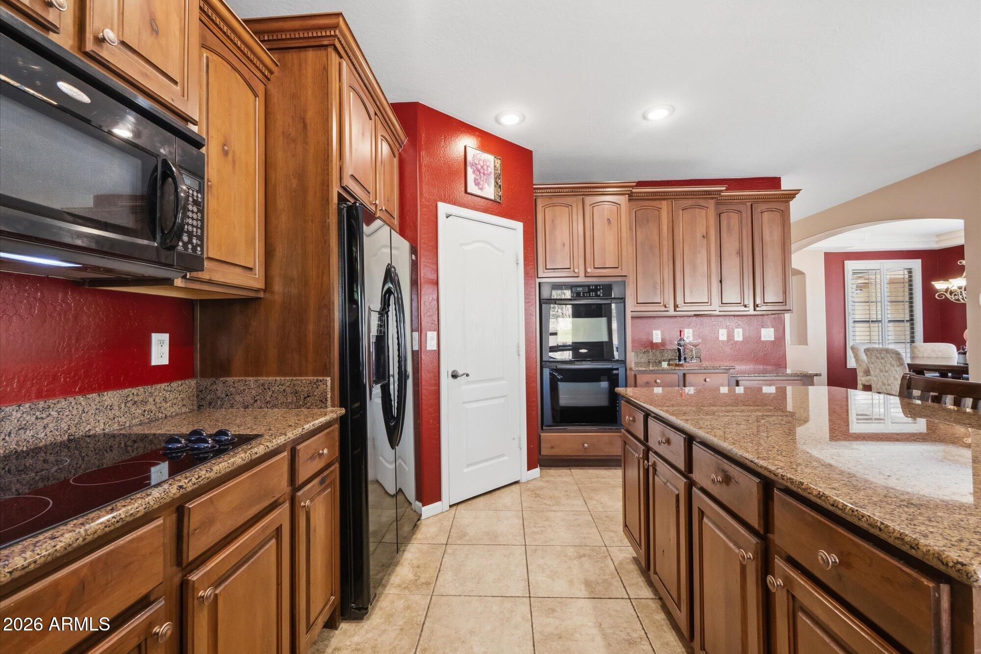 2020 West Caleb Road Phoenix, AZ 85085 - Photo 9 of 37 15-