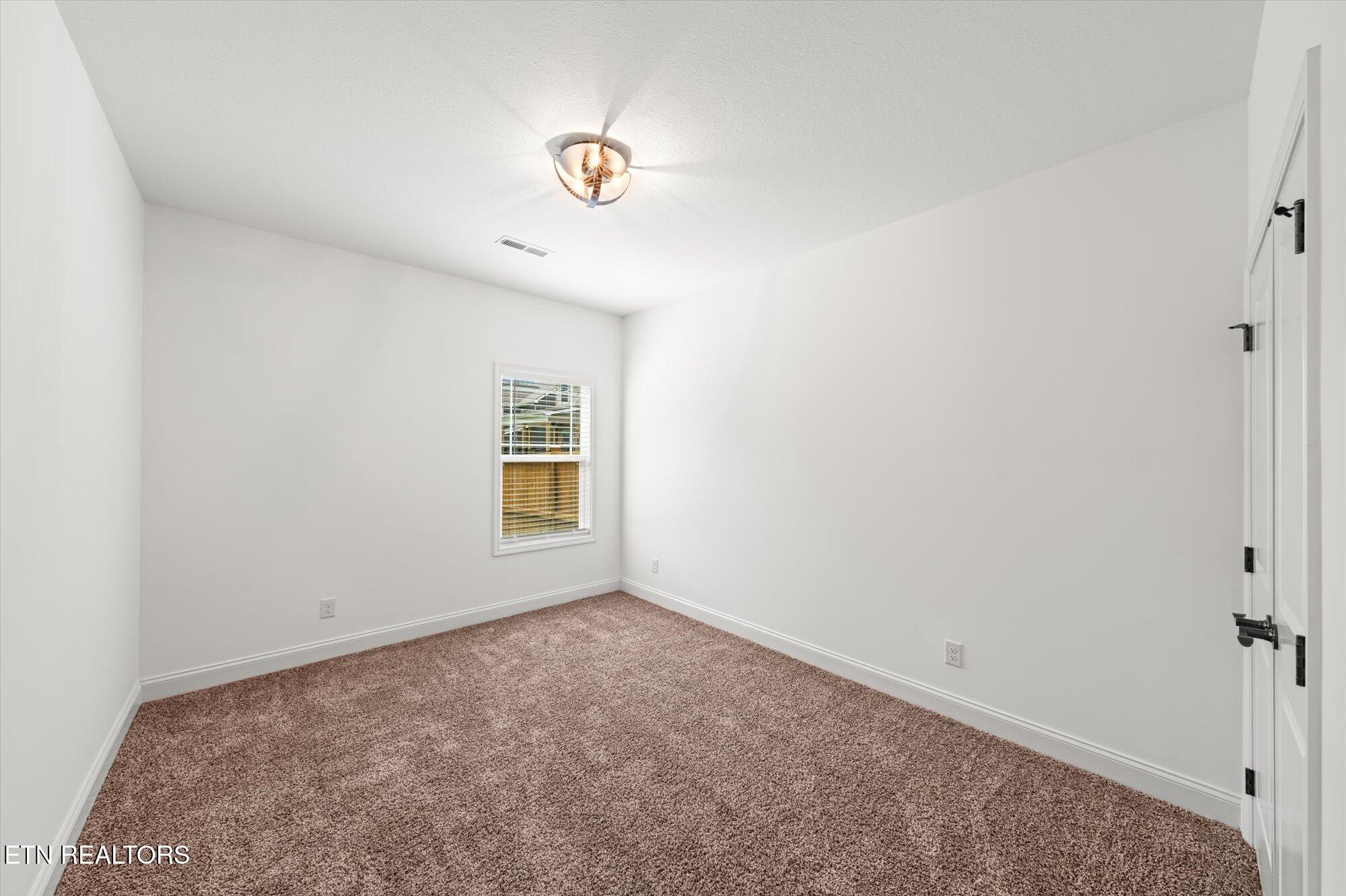 12668 Myrtle Ridge Lane Knoxville, TN 37932 - Photo 13 of 27 12-12668-Myrtle-Ridge-Ln-Knoxville-TN-12