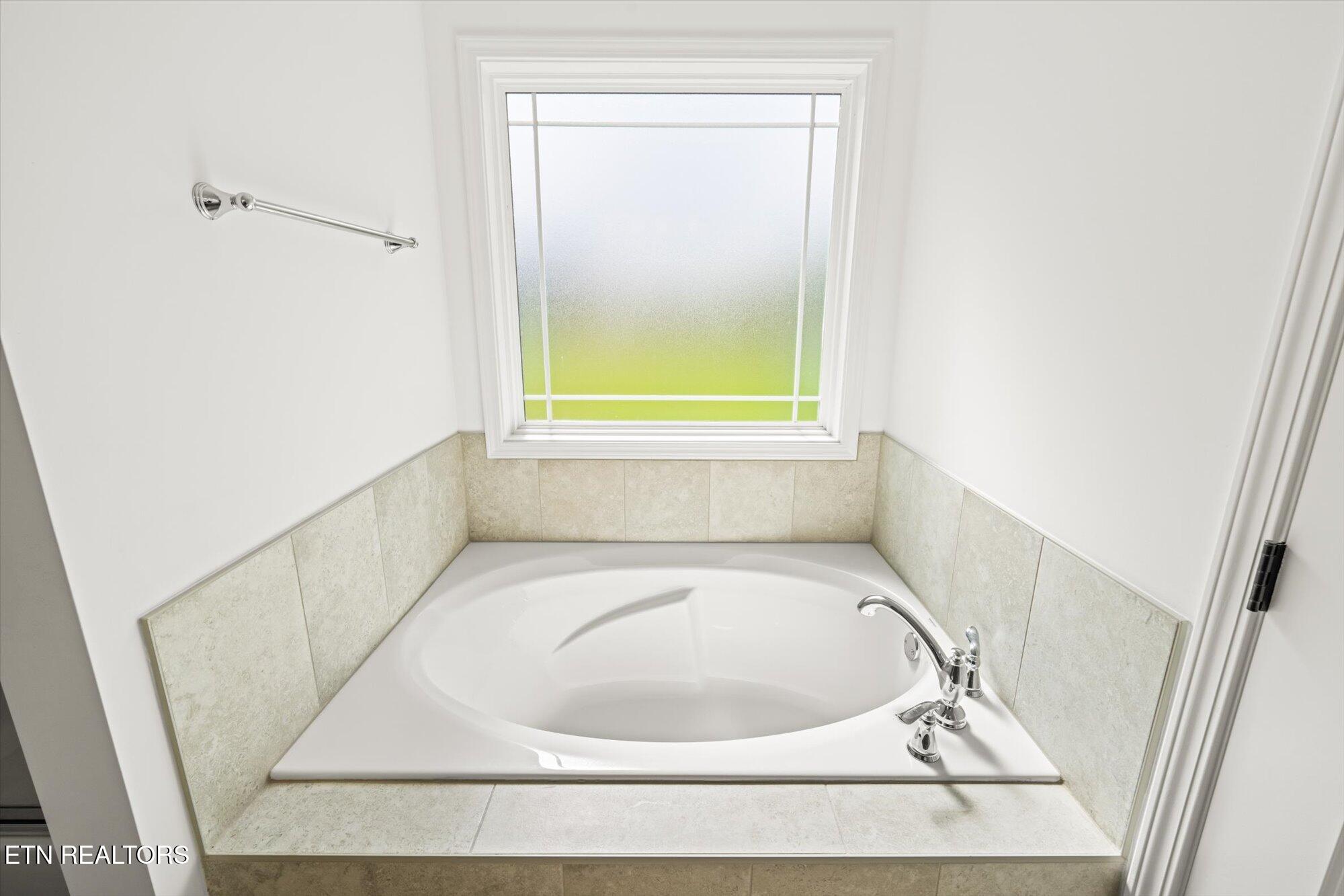 12668 Myrtle Ridge Lane Knoxville, TN 37932 - Photo 21 of 27 20-12668-Myrtle-Ridge-Ln-Knoxville-TN-20