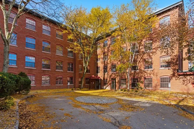 $209,000 | 335 Cypress Street, Unit 2P, Manchester, NH 03103