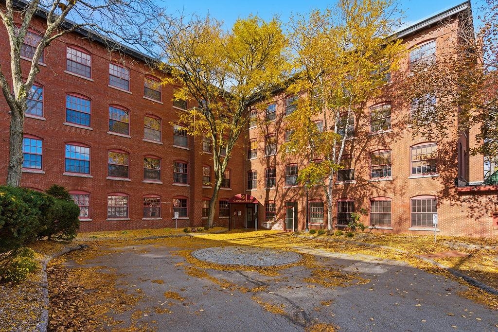 335 Cypress Street, Unit 2P Manchester, NH 03103 - Photo 14 of 16