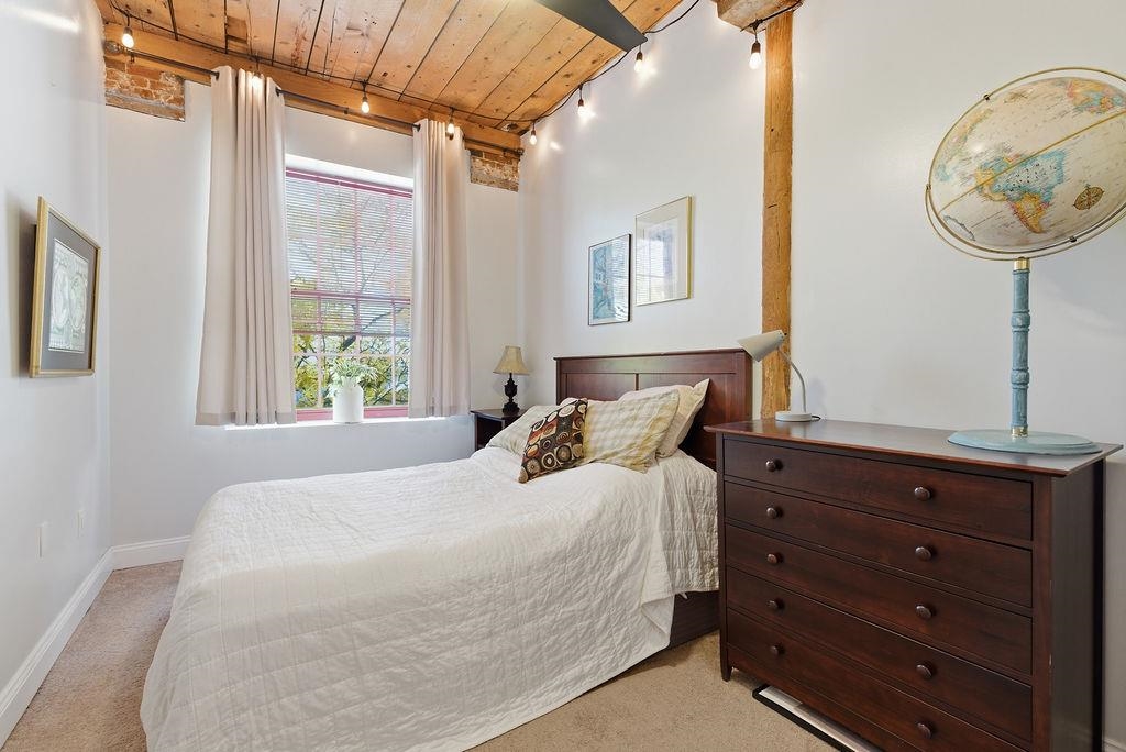 335 Cypress Street, Unit 2P Manchester, NH 03103 - Photo 10 of 16