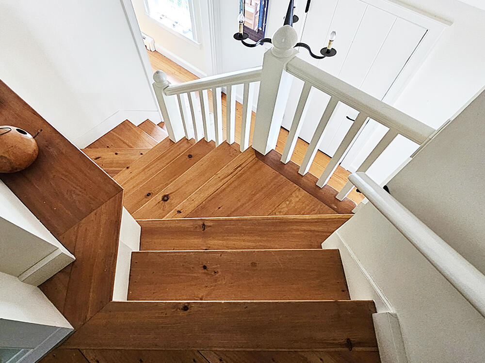 150 Heath Road Bremen, ME 04551 - Photo 44 of 95 Front Stair-2