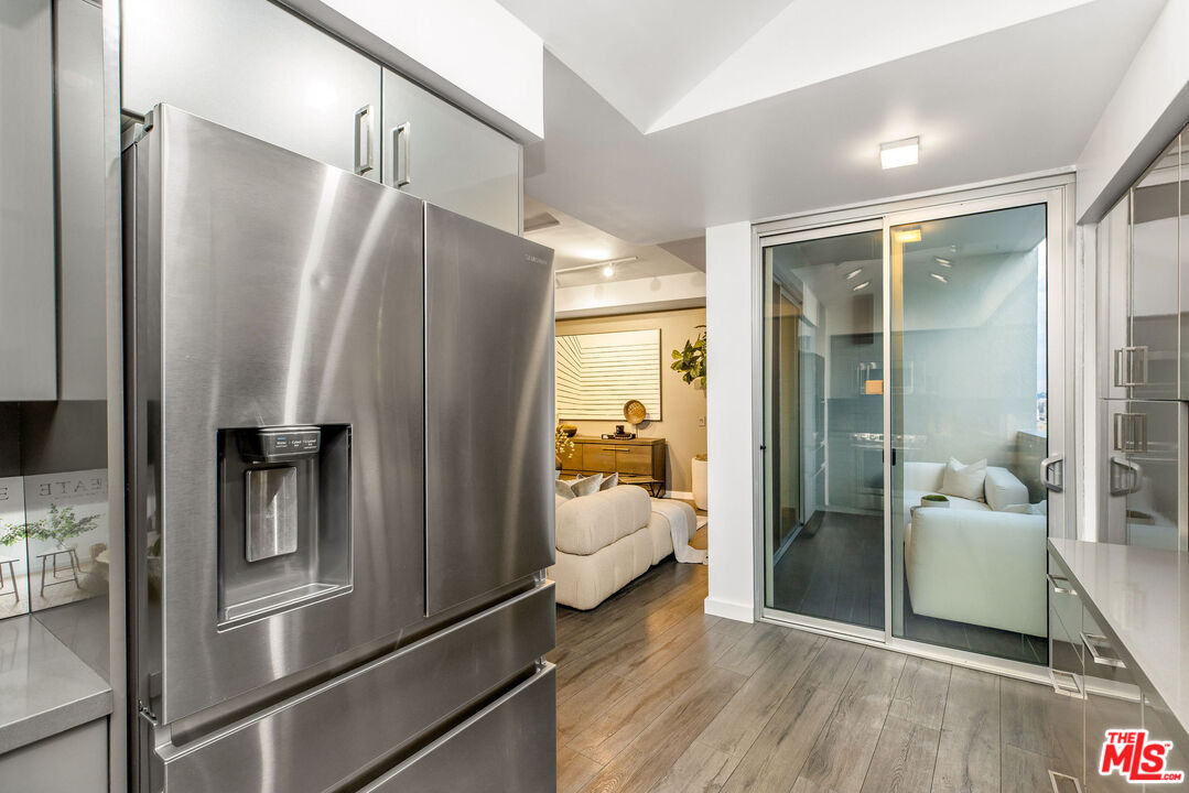 7250 Franklin Avenue, Unit 1204 Los Angeles, CA 90046 - Photo 11 of 54