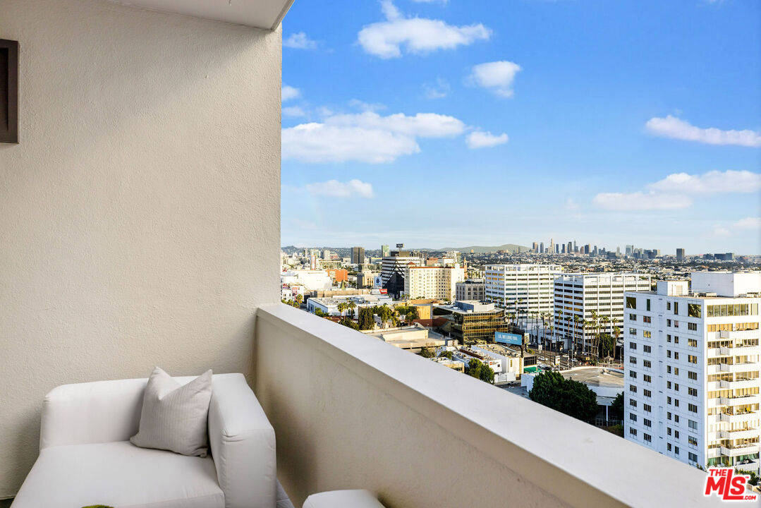 7250 Franklin Avenue, Unit 1204 Los Angeles, CA 90046 - Photo 13 of 54