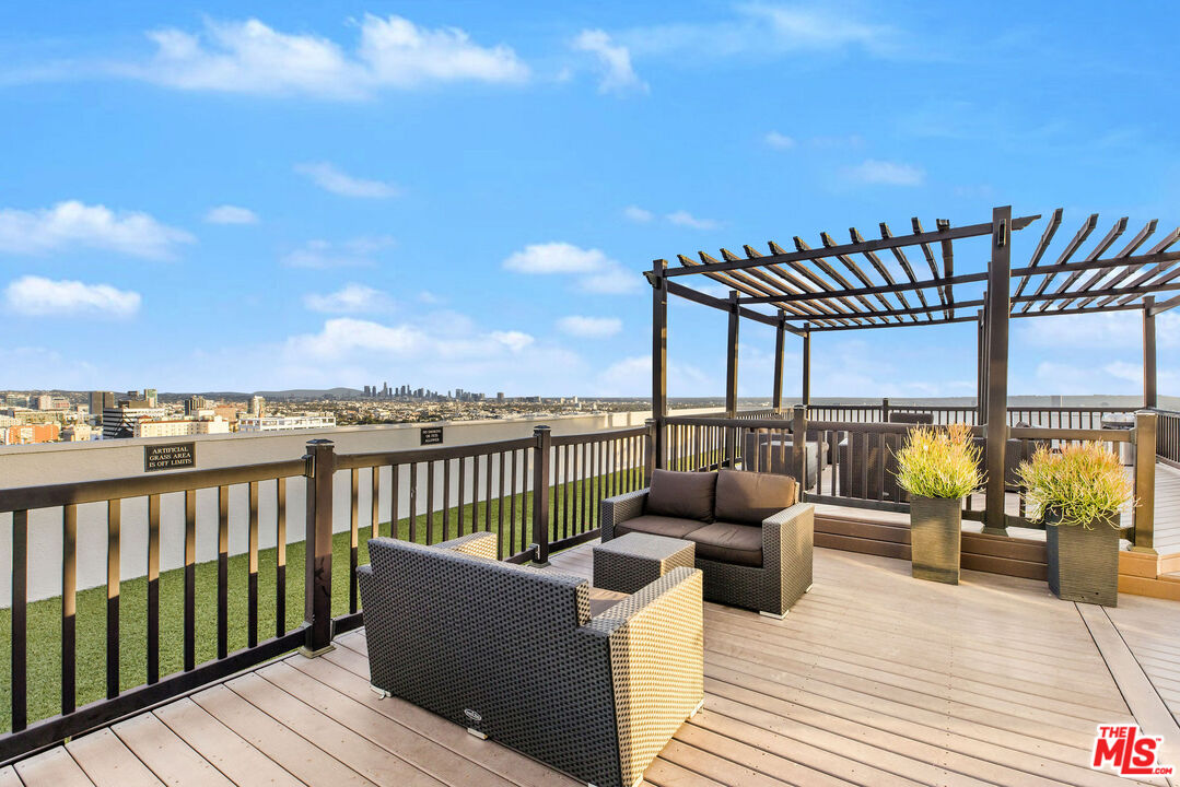 7250 Franklin Avenue, Unit 1204 Los Angeles, CA 90046 - Photo 34 of 54