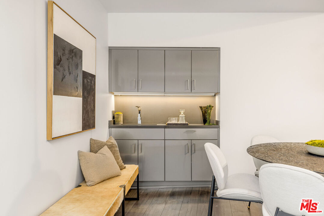 7250 Franklin Avenue, Unit 1204 Los Angeles, CA 90046 - Photo 4 of 54