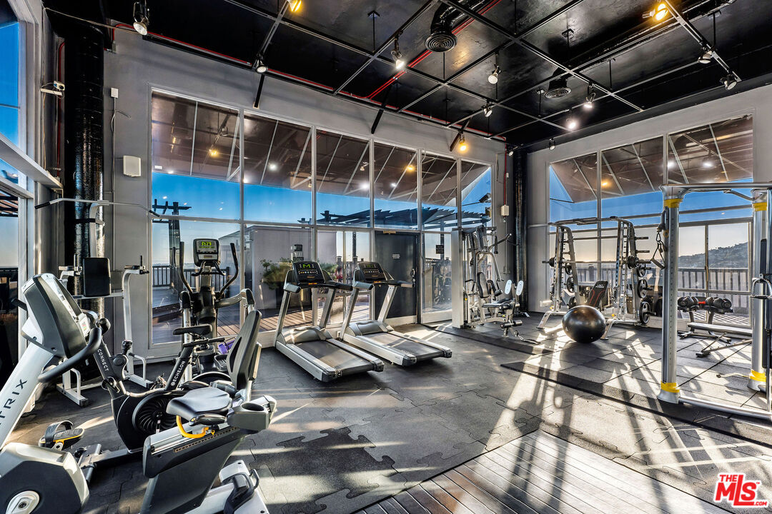 7250 Franklin Avenue, Unit 1204 Los Angeles, CA 90046 - Photo 42 of 54