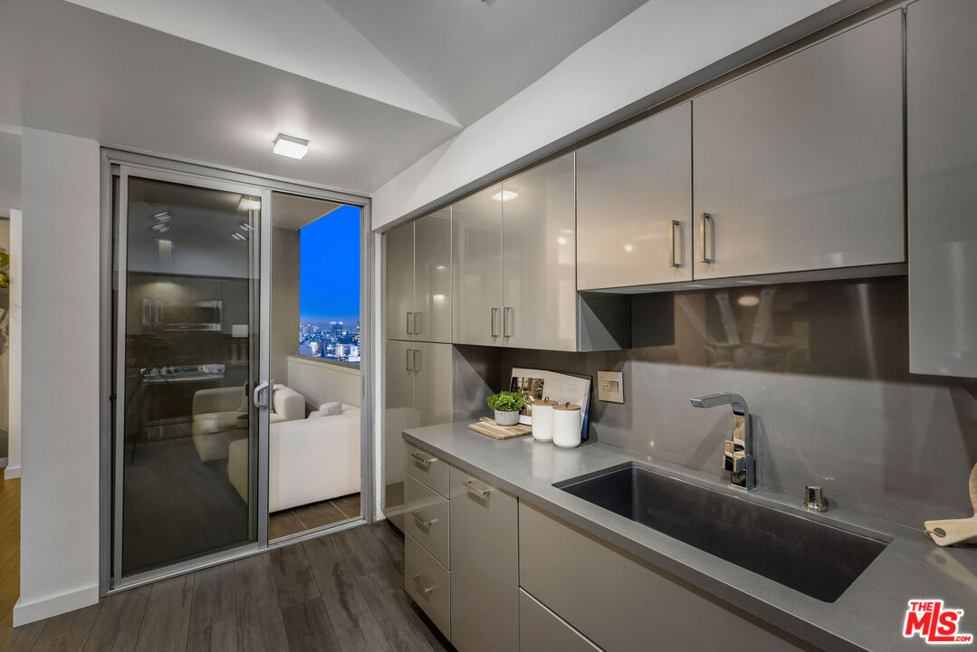 7250 Franklin Avenue, Unit 1204 Los Angeles, CA 90046 - Photo 50 of 54