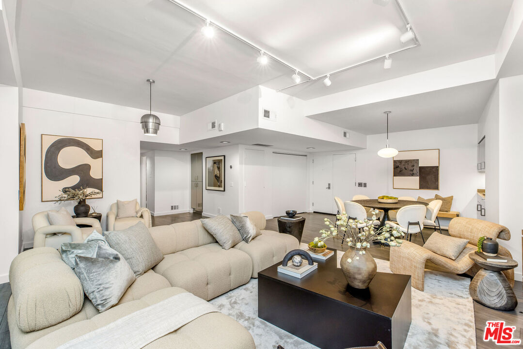 7250 Franklin Avenue, Unit 1204 Los Angeles, CA 90046 - Photo 9 of 54