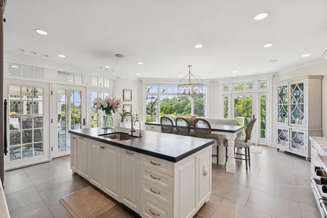 $9,998,000 | 60 Ocean Avenue, Kennebunkport, ME 04046