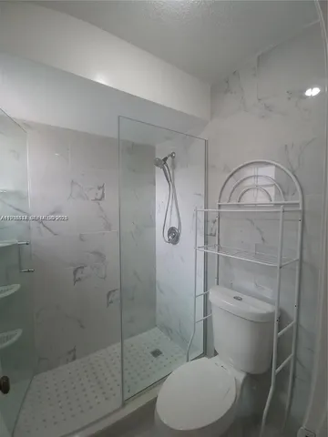 $3,300 | 6533 Northwest 170th Lane, Unit 6533, Hialeah, FL 33015