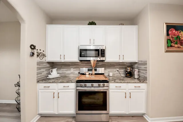 $399,999 | 2706 Oak Ridge Park Drive, Houston, TX 77084