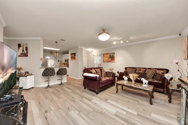 $399,999 | 2706 Oak Ridge Park Drive, Houston, TX 77084