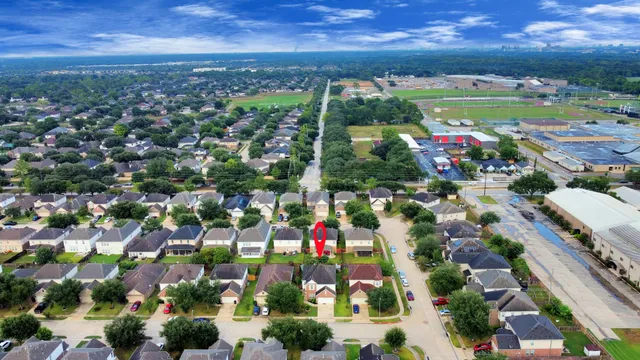 $399,999 | 2706 Oak Ridge Park Drive, Houston, TX 77084